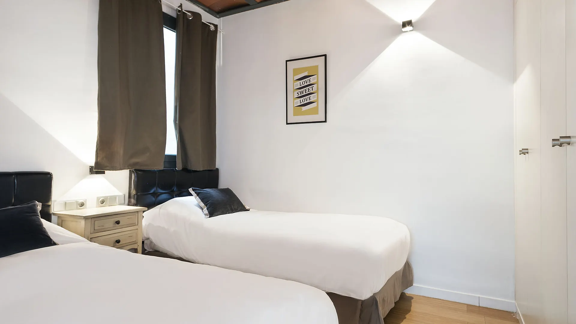 Aspasios Las Ramblas Apartments Barcelona 0*,