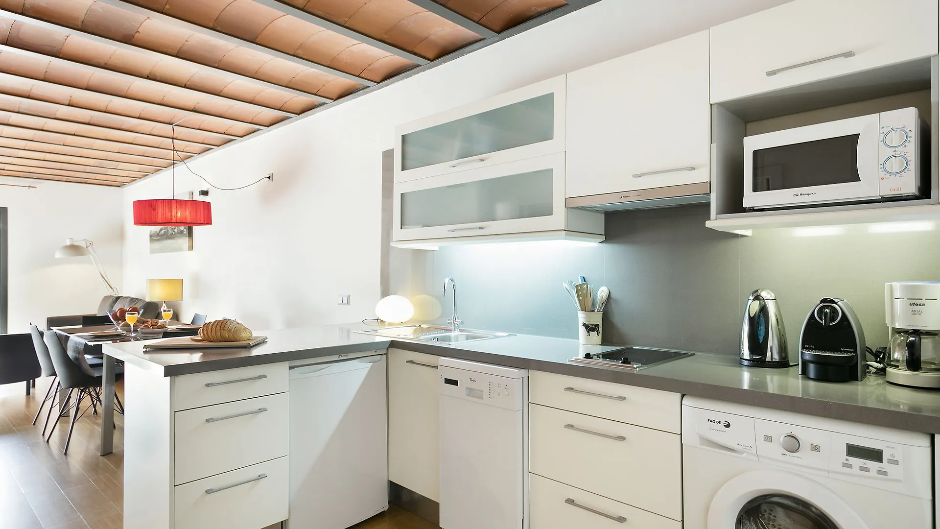 Aspasios Las Ramblas Apartments Barcelona
